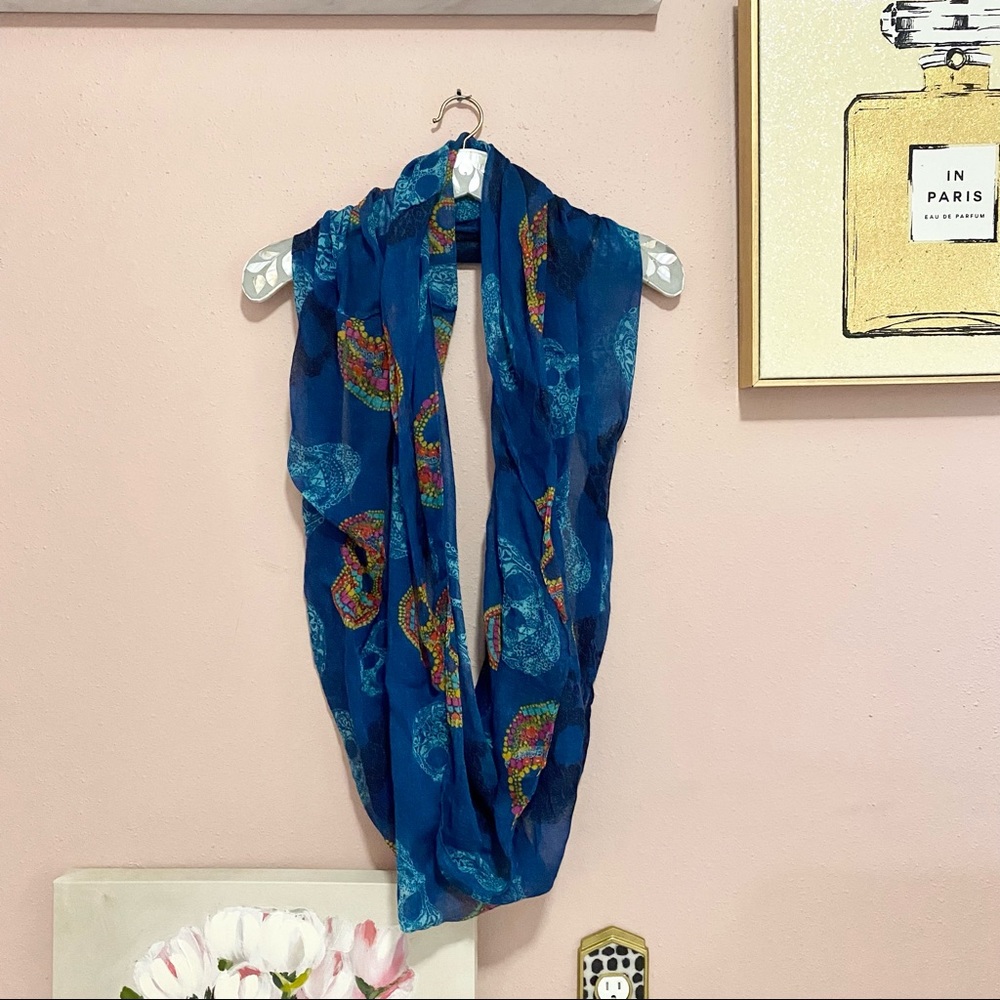 Francesca’s | Skull Infinity Scarf 💀